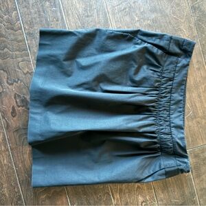 banana republic black skirt. size 10.